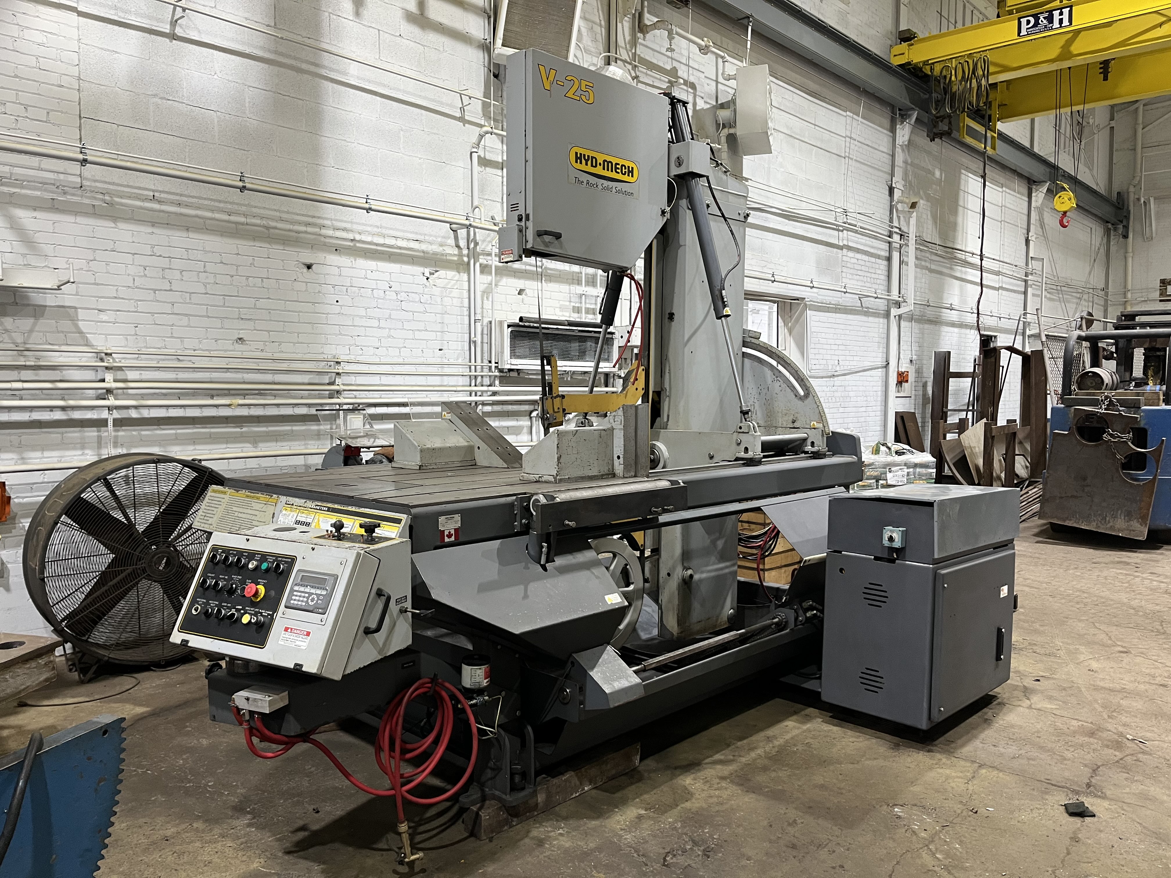 30” X 25” Hyd Mech V-25 Vertical Band Saw